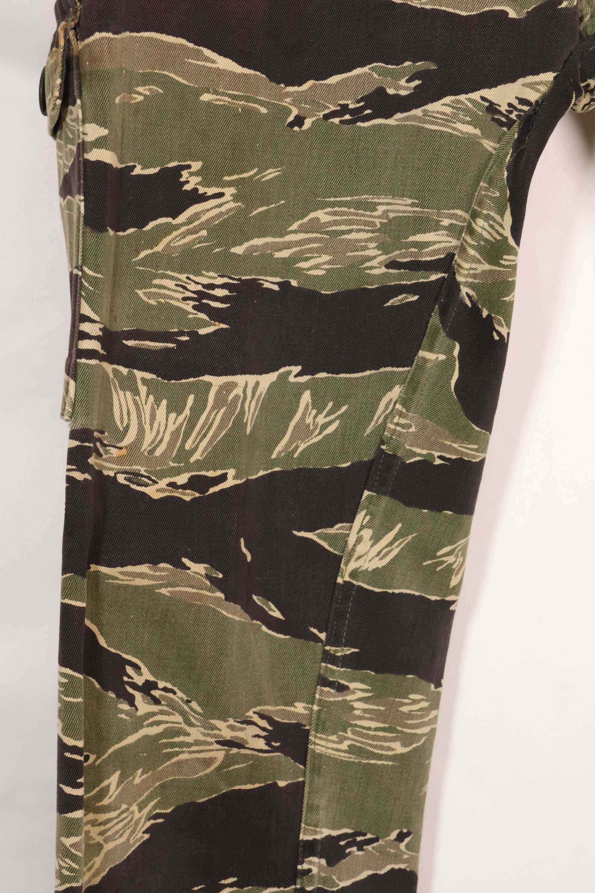 Mid-1960s Okinawa Tiger Pattern US Cut Modified Tiger Stripe Pants Used