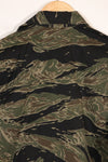1960s US-M Silver Tiger Tiger Stripe shirt, little worn, good condition, used.