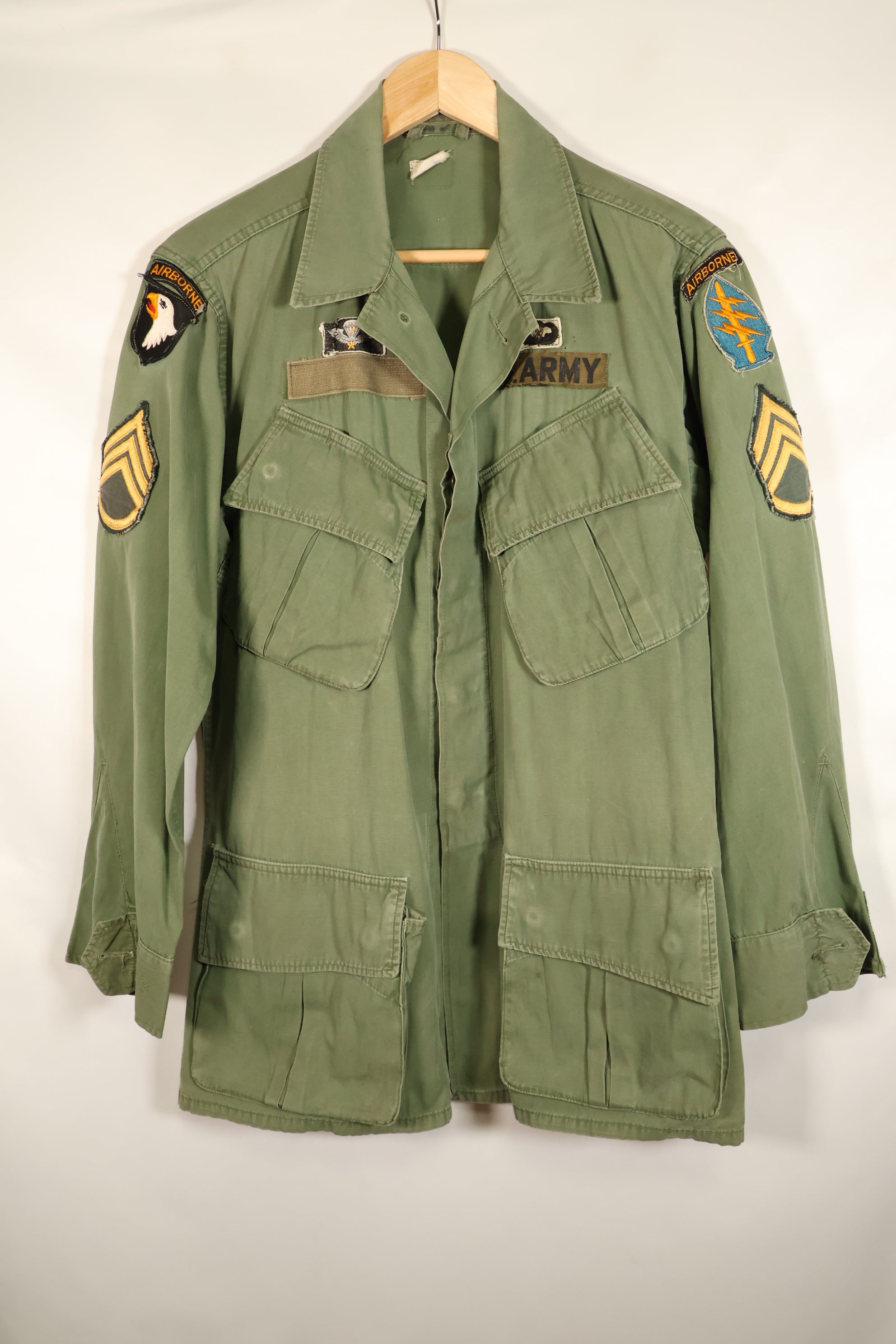 Estimated Contract Year: 1966–67 | S-R | 3rd Model Jungle Fatigue Jacket | Green Beret | Used