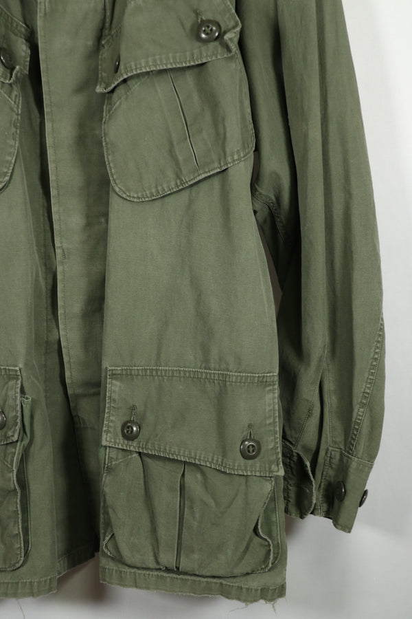 Real 1st Model Jungle Fatigue Jacket No size tag, faded, used.