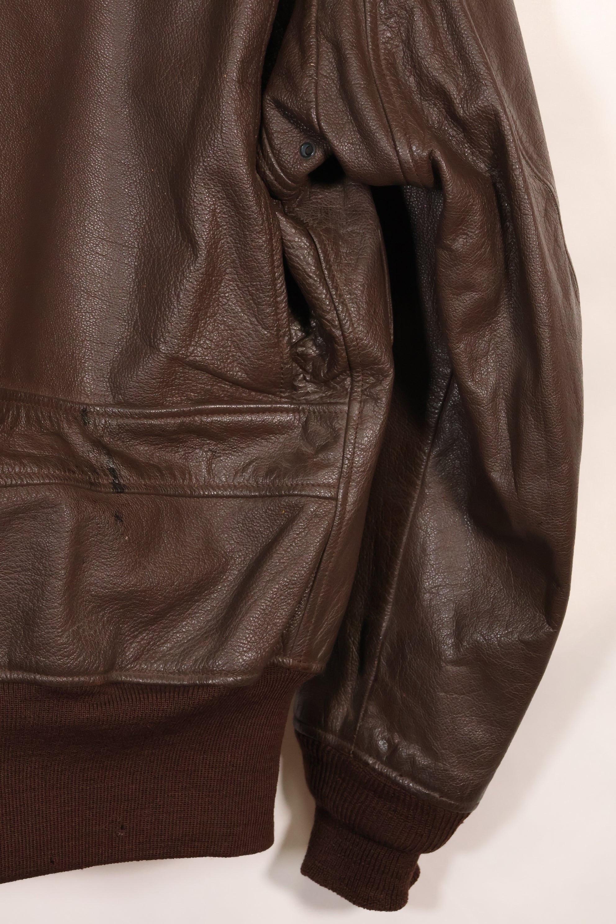 1950s-60s lot US Navy G-1 flight jacket without contract label, used.