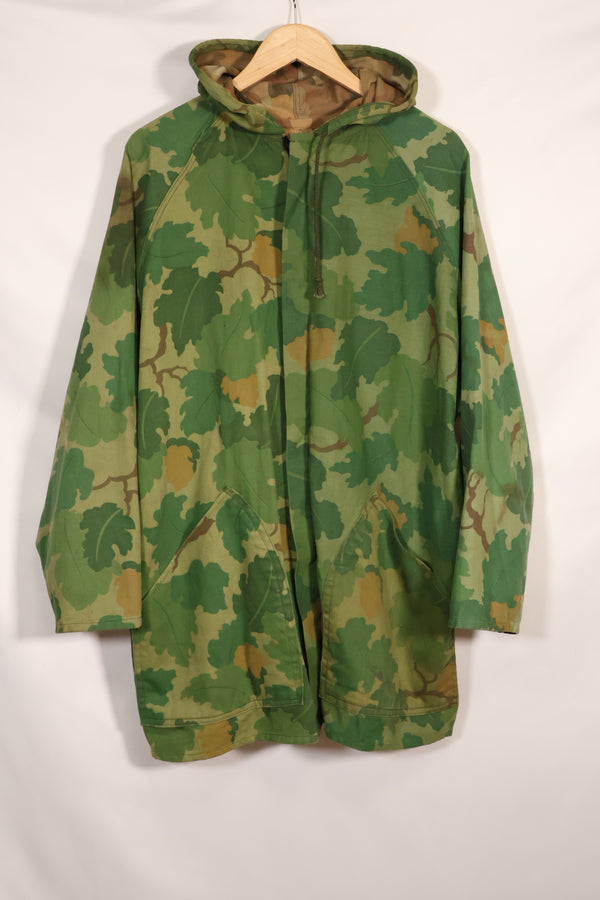 Old replica US Marine Corps Mitchell camouflage reversible hoodie, used.