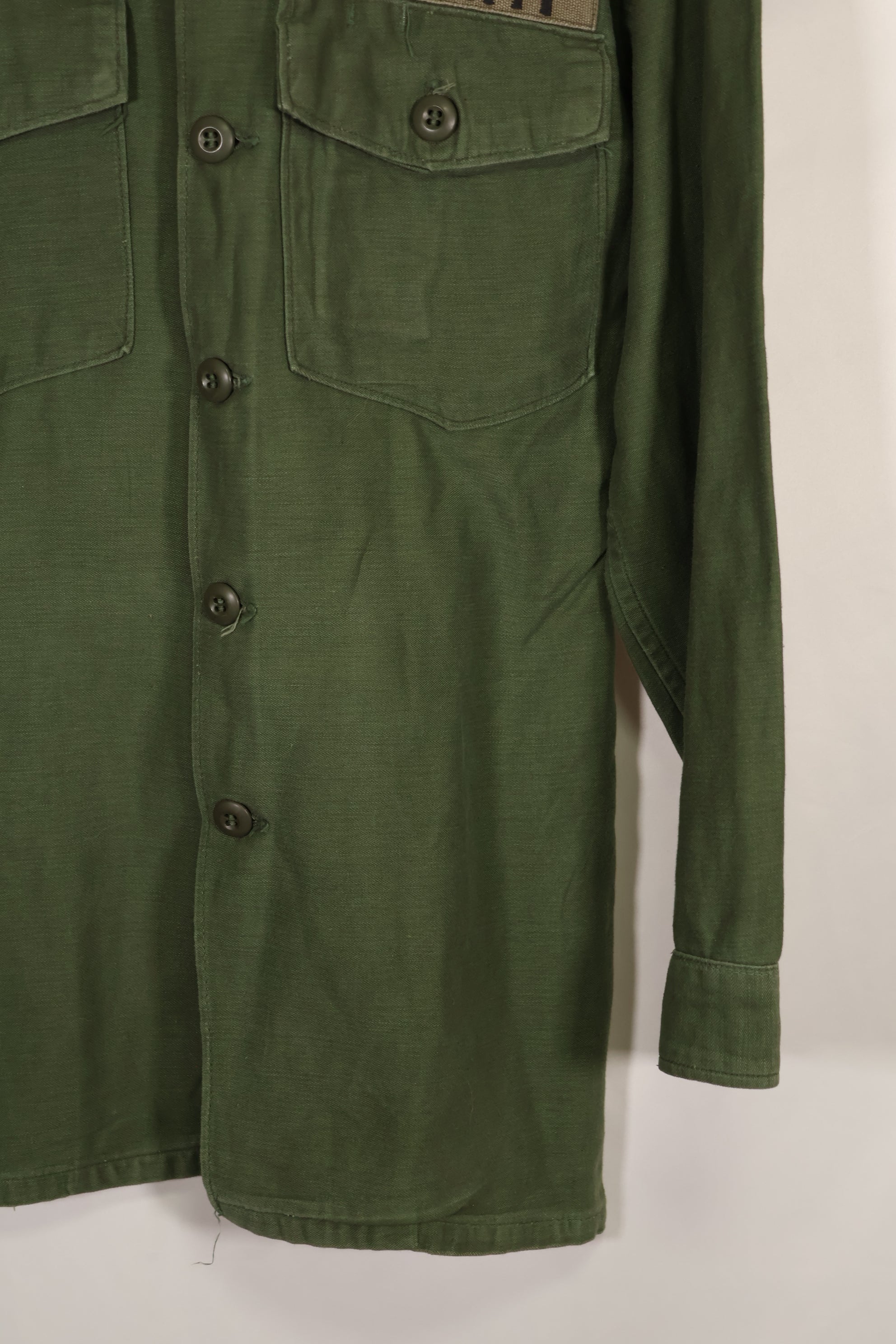 Real 1968 OG-107 Utility Shirt with Green Beret Okinawa made SSI, used.