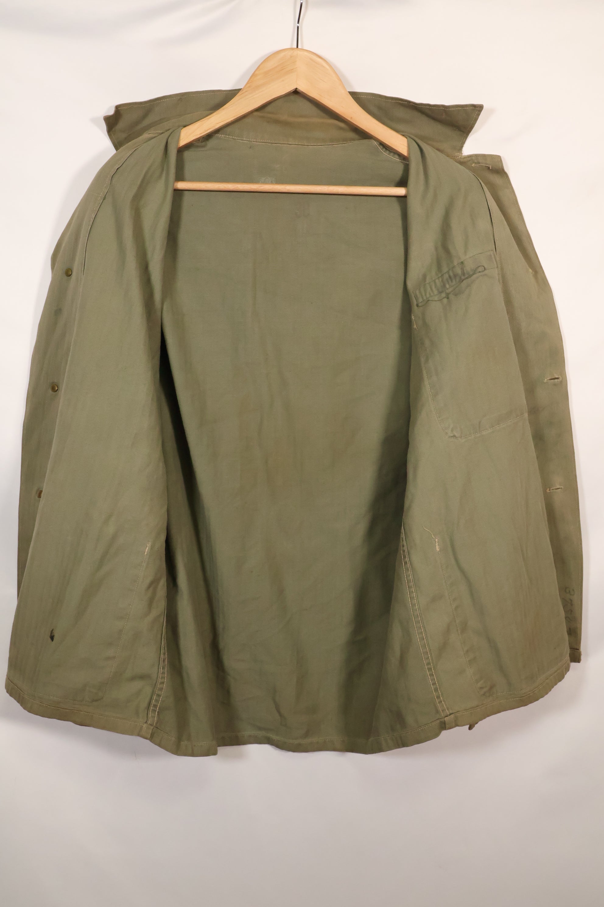 1940's U.S. Marine Corps USMC P-47 HBT Utility Jacket Used