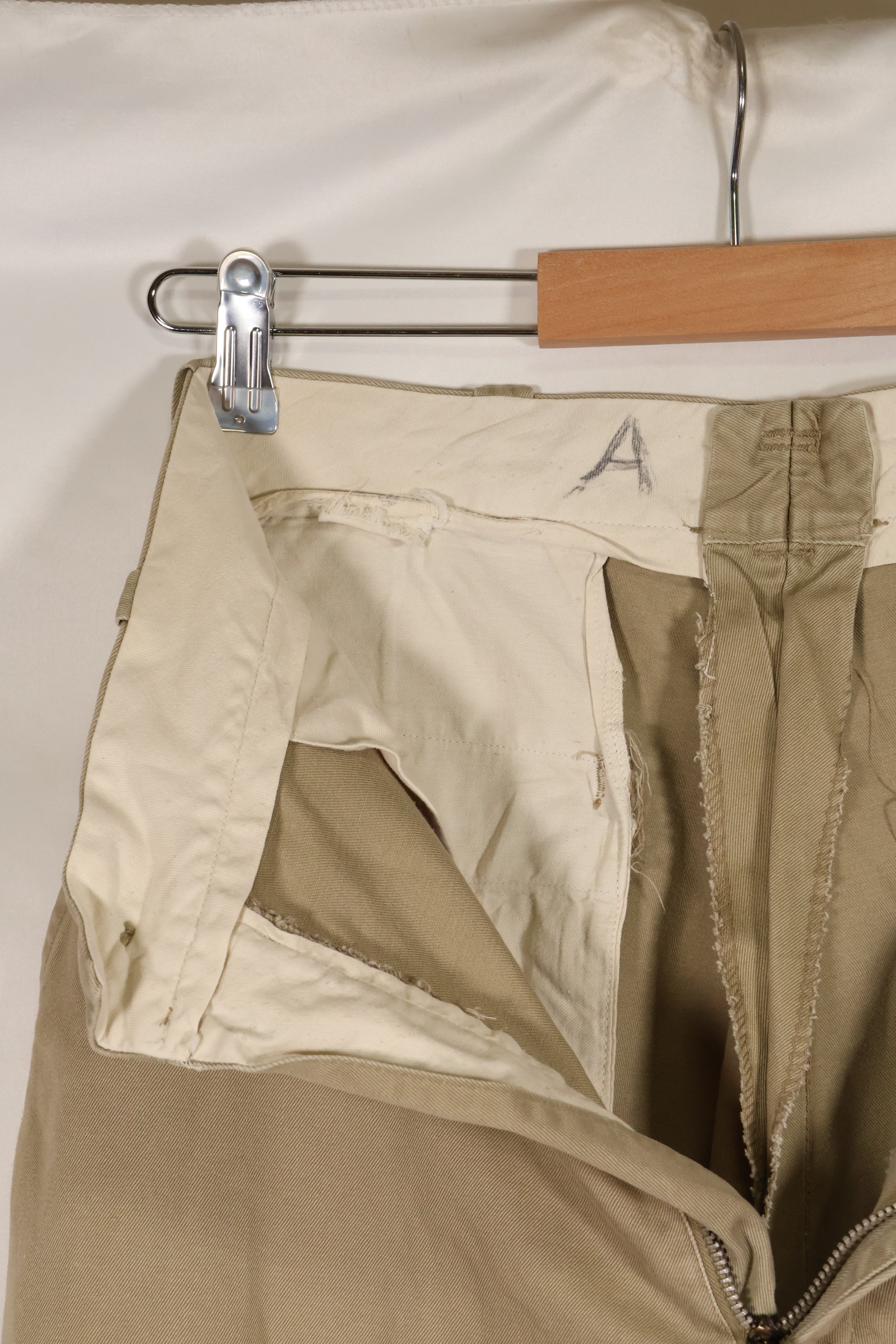 1970's Small Size U.S. Army Khaki Pants, used, used.
