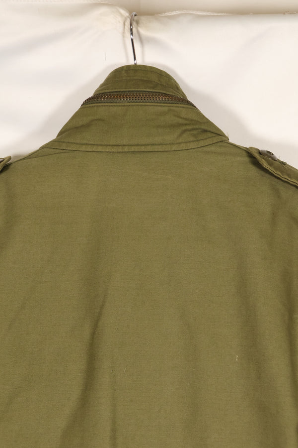 Early 1970's Estimated MEDIUM size 3rd Model M65 Field Jacket, size tag missing, used.