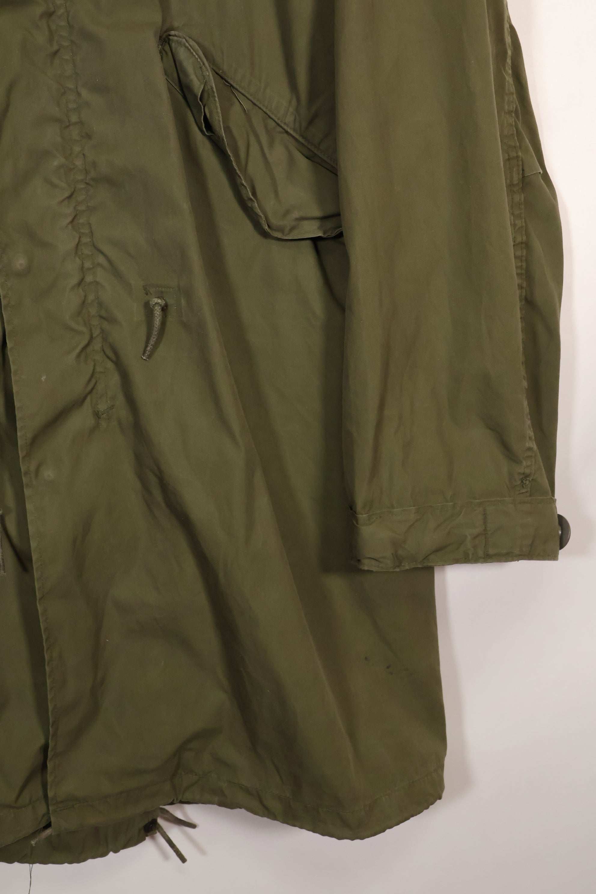 1977 Contract S-R U.S. Army M65 Field Parka, good condition, used.