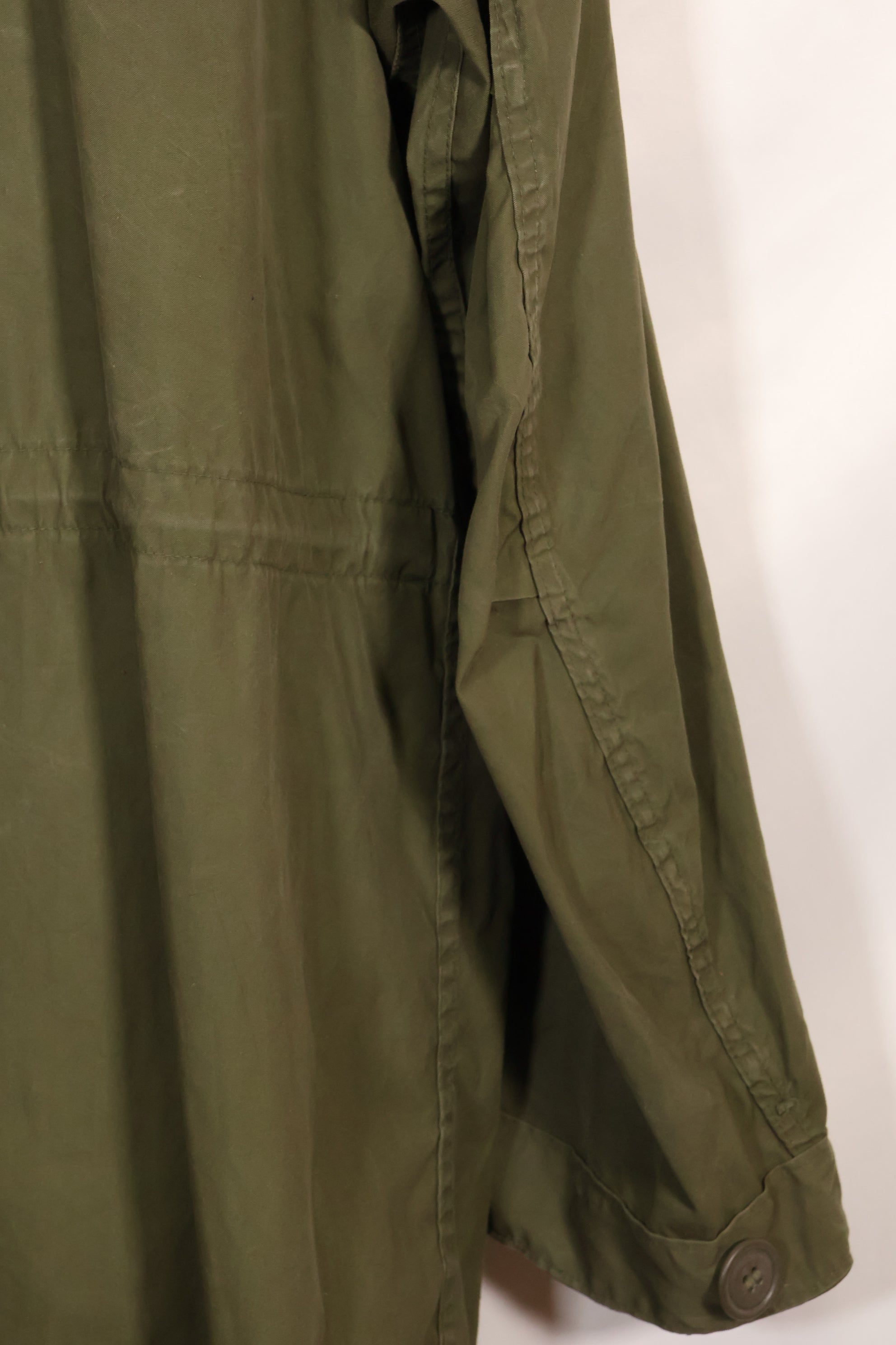 1977 Contract S-R U.S. Army M65 Field Parka, good condition, used.