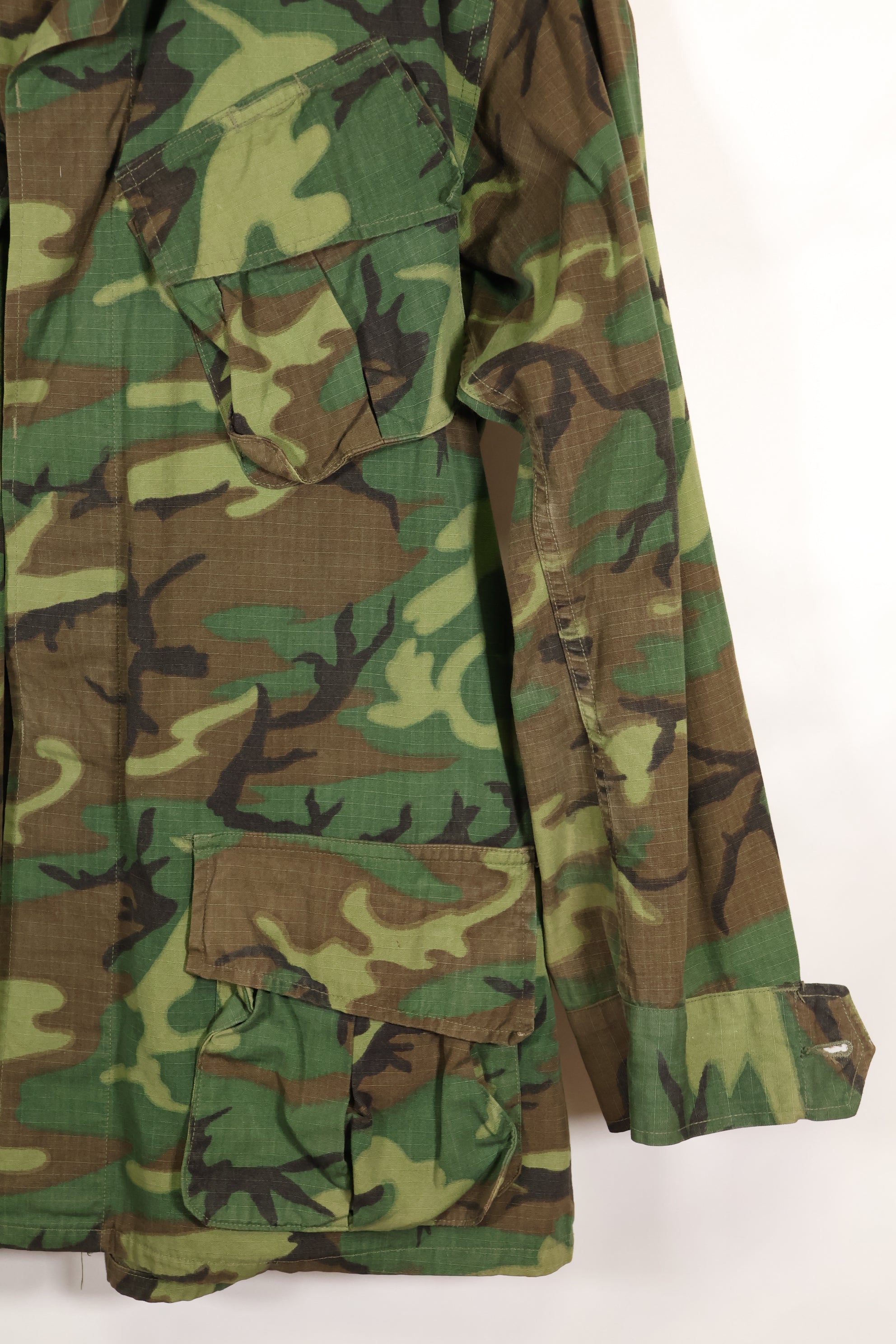 1969 Contract M-R Ripstop ERDL Camouflage Jungle Fatigue Jacket in good used condition
