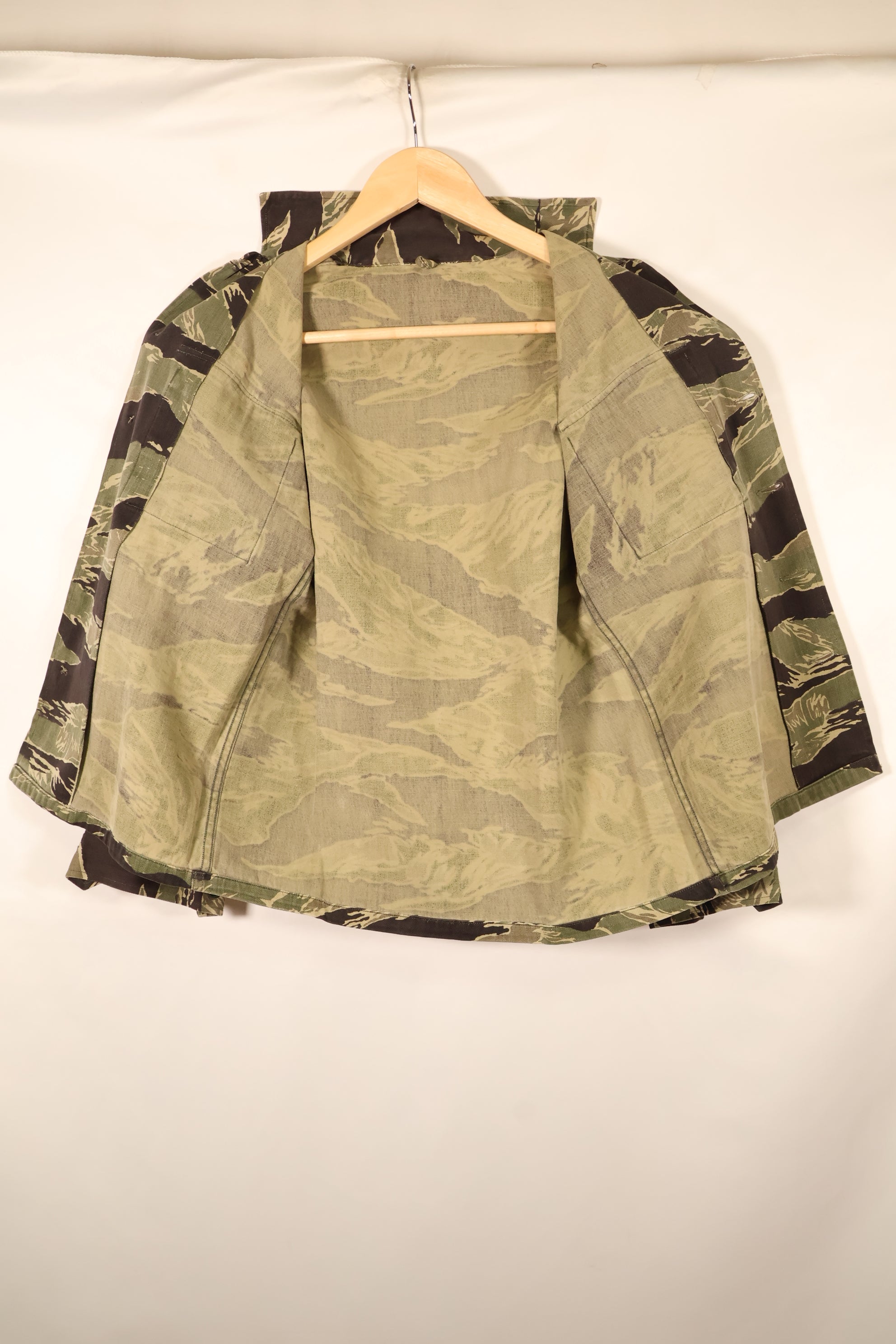 1965年~66年頃　Asian カット　沖縄タイガーパターン　JWD　タイガーストライプ　シャツ　中古品