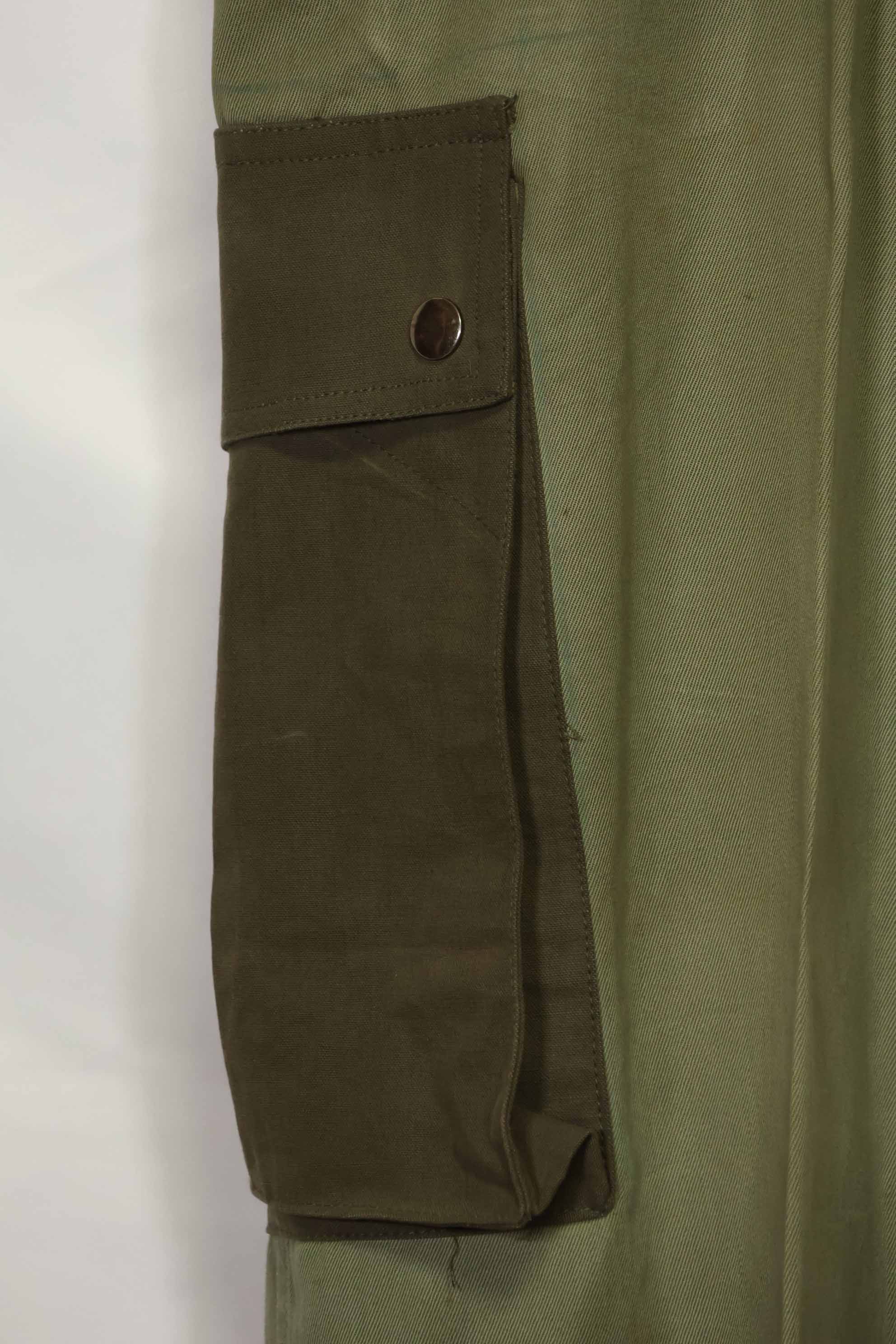 1940s-50s U.S. Army M45 cotton field pants with modified cargo pockets, airborne use, used, A