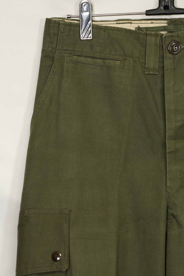 1940s-50s US Army M45 cotton field pants with modified cargo pockets, airborne use, used, B