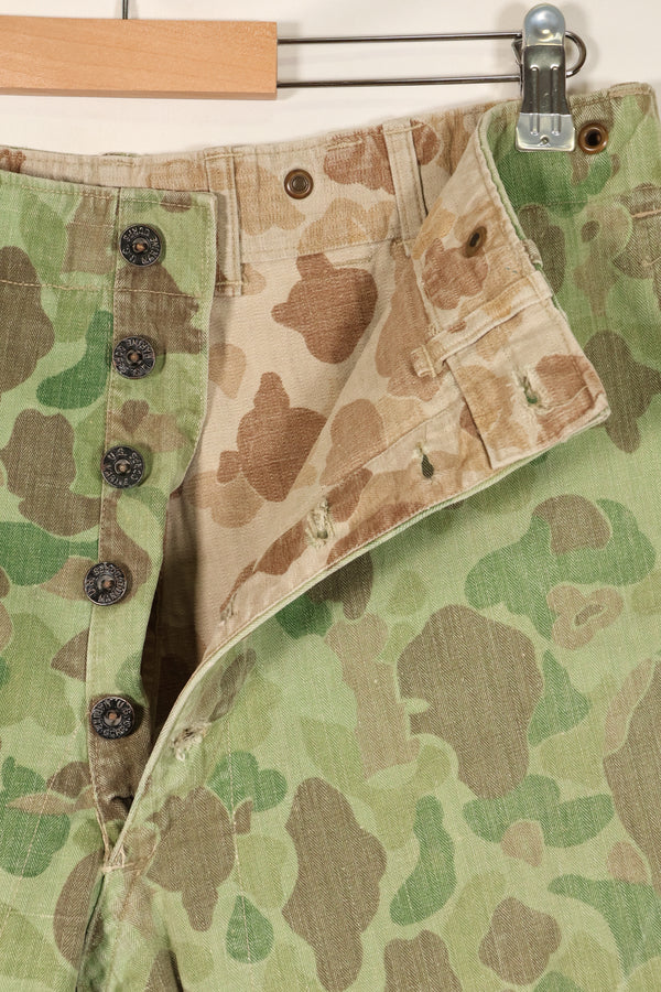 1940's P-44 frogskin camouflage pants USMC, faded, scratched, used.