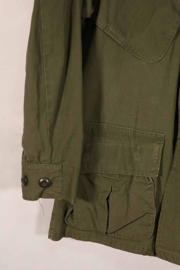 Real 1970 4th Model Jungle Fatigue Jacket M-S with patch marks, used.