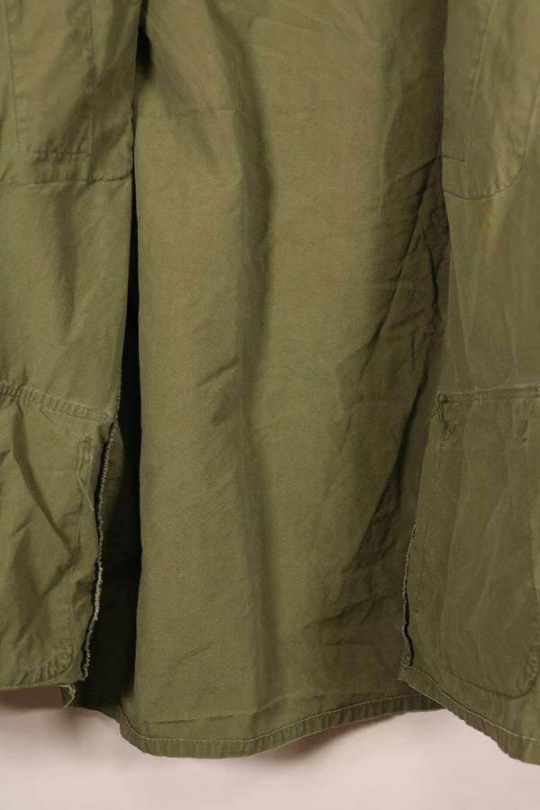 Contract item from around 1967—M-S 3rd Model Jungle Fatigue Jacket with patch (added later)—Used