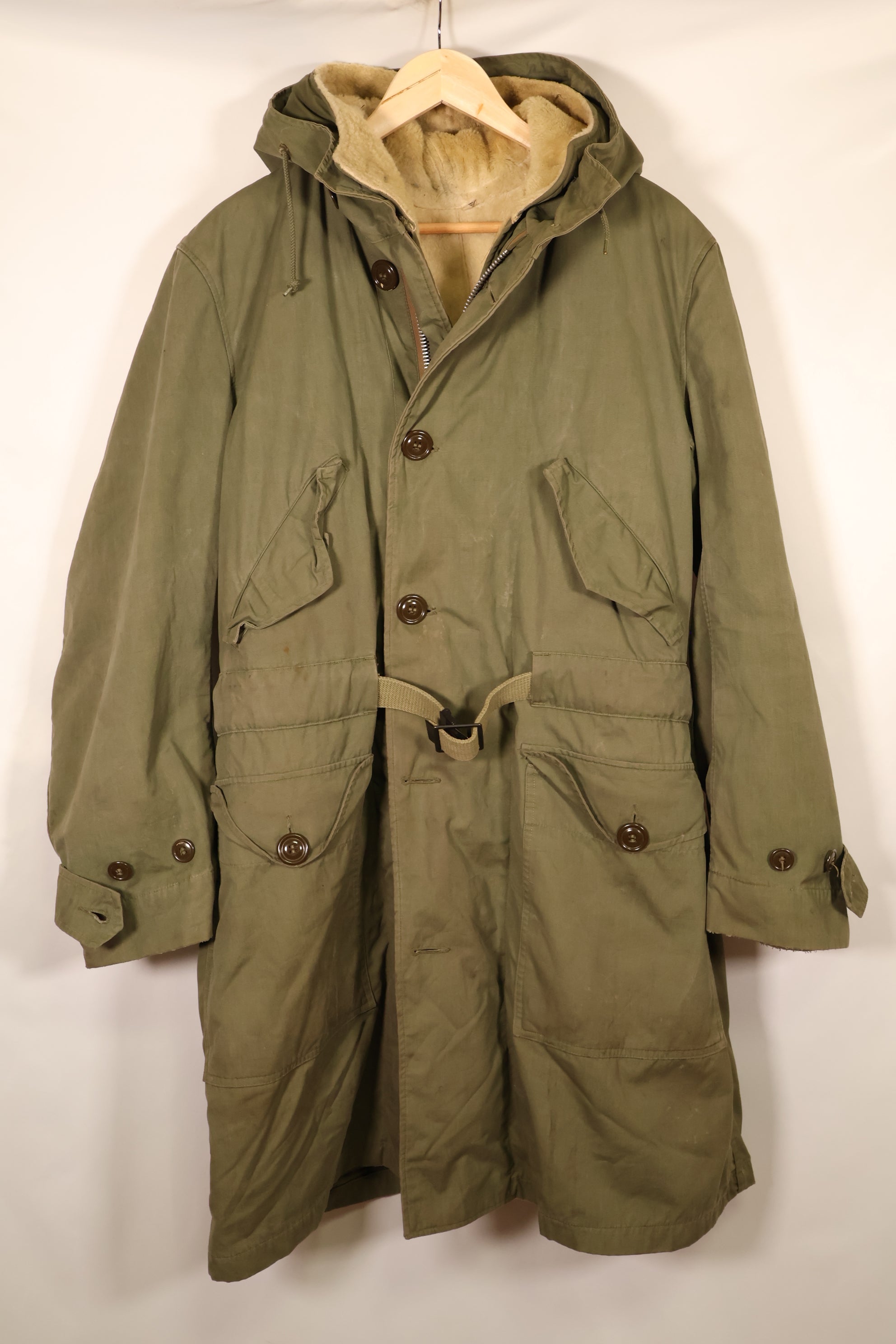 1940s MEDIUM M-1947 Field Parka, Army/Marine Corps, Shows Signs of Wear, Used