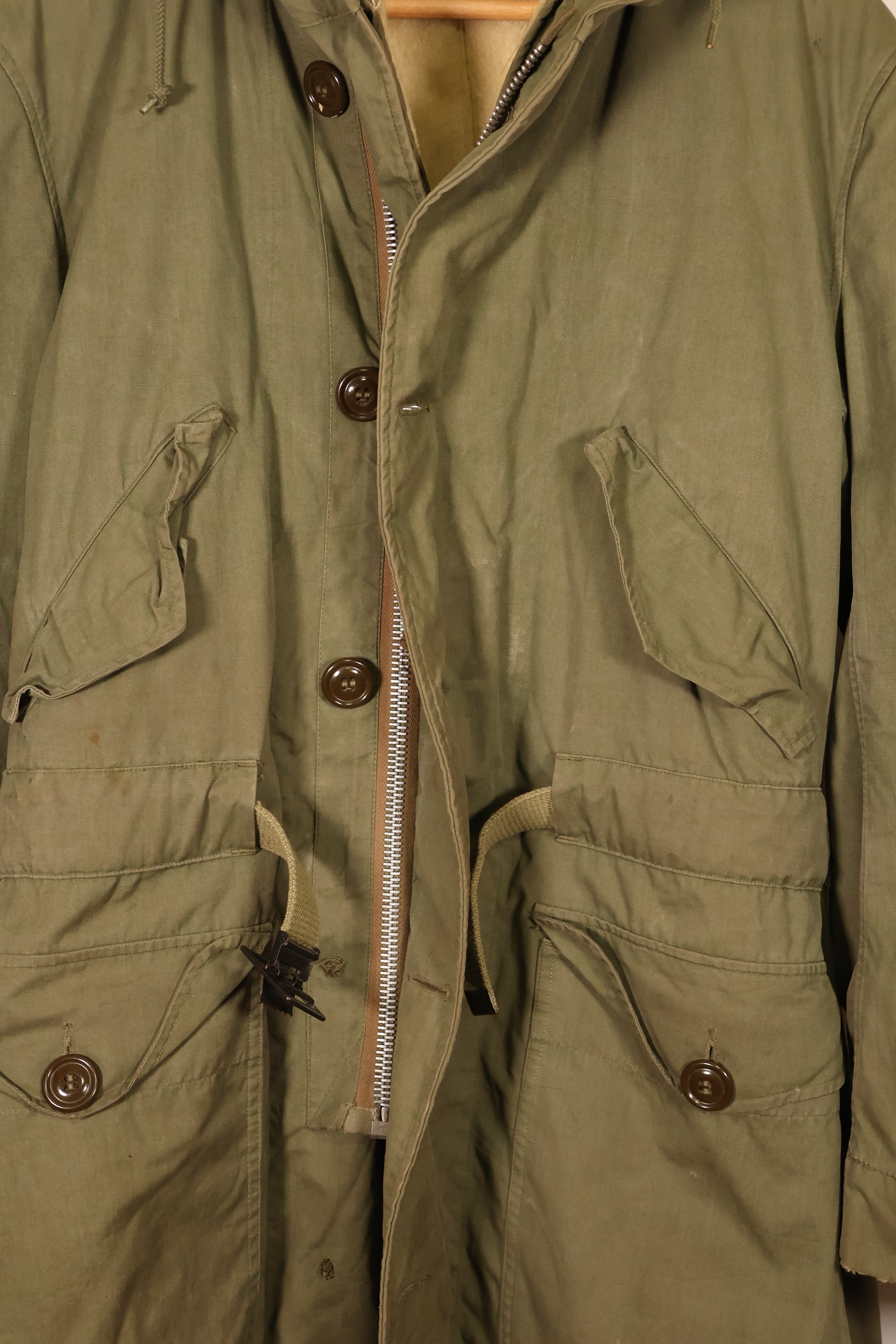 1940s MEDIUM M-1947 Field Parka, Army/Marine Corps, Shows Signs of Wear, Used