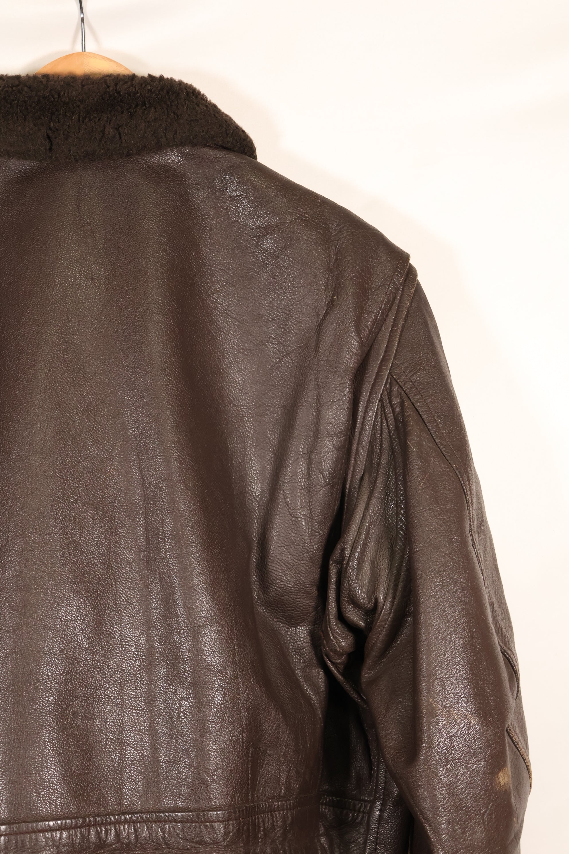 1970 contract size 42 G-1 flight jacket USS AMERICA with patch, used.