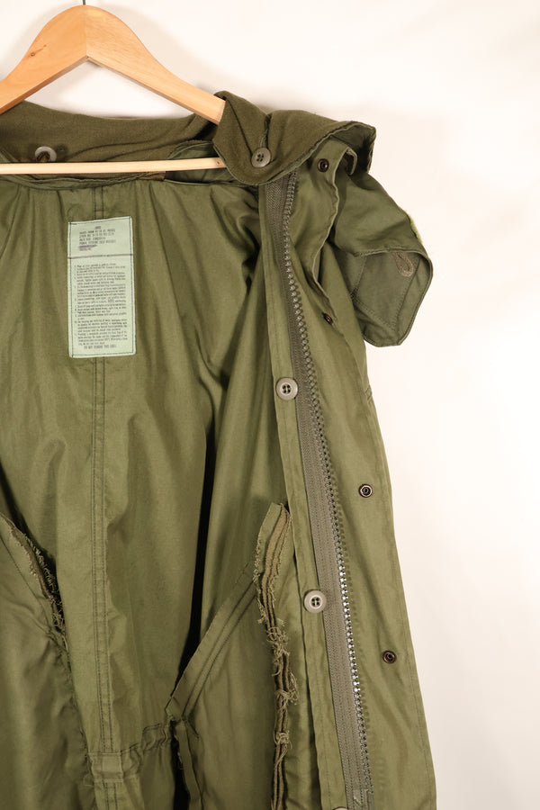 1980's lot LARGE resin zipper M65 field jacket without liner, with hood, almost unused.