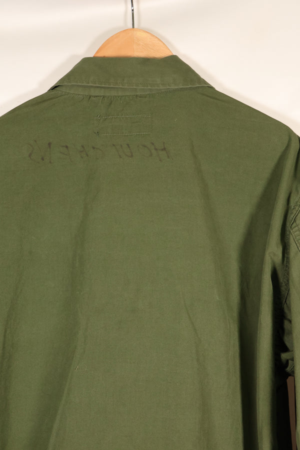 Circa 1966-67 L-R 2nd Model 3rd Model eclectic jungle fatigues jacket, used, good condition.