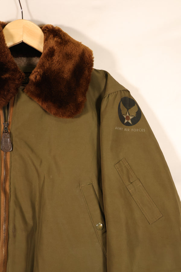 1940s, Size 38, U.S. Army Air Forces (USAAF) B-15 Flight Jacket, with elevator modifications, in good condition