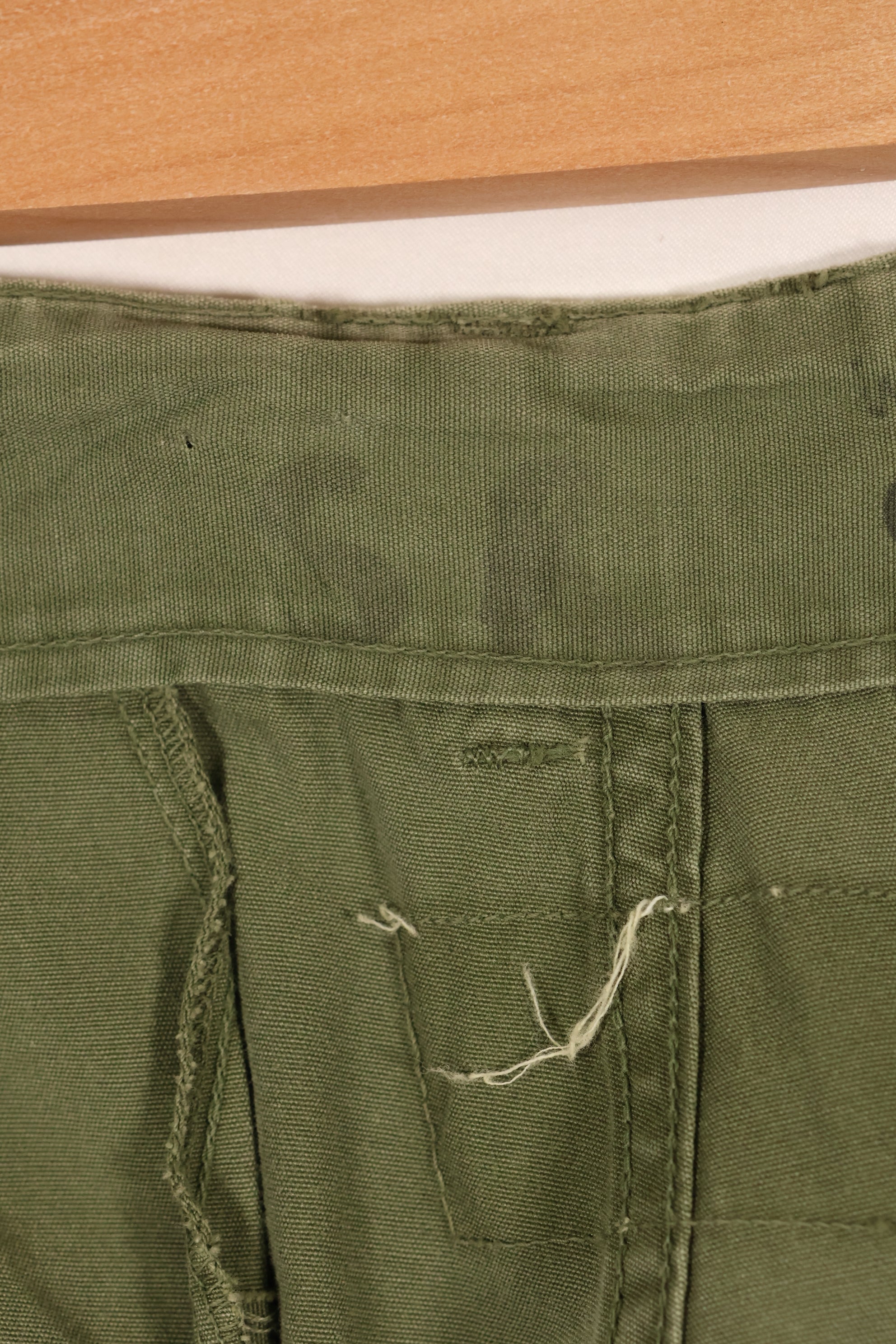 1963 contract, estimated XS 1st Model Jungle Fatigue pants, used with strong signs of use.
