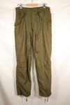 Early 1970s, estimated MEDIUM pilot fireproof pants, size tag missing, used.