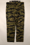 Real deadstock Okinawa Tiger Tiger Stripe Pants US-L in mint condition