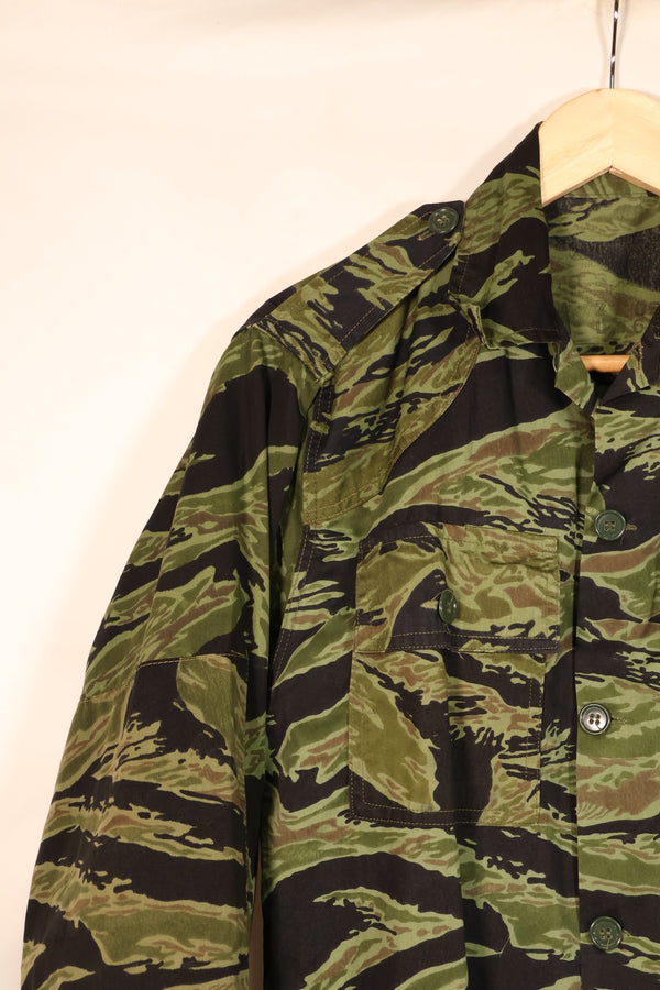 1968 Contract, South Vietnamese Marine Corps, 4th Model VNMC Tiger Stripe Shirt, Virtually Unused, Size A-3