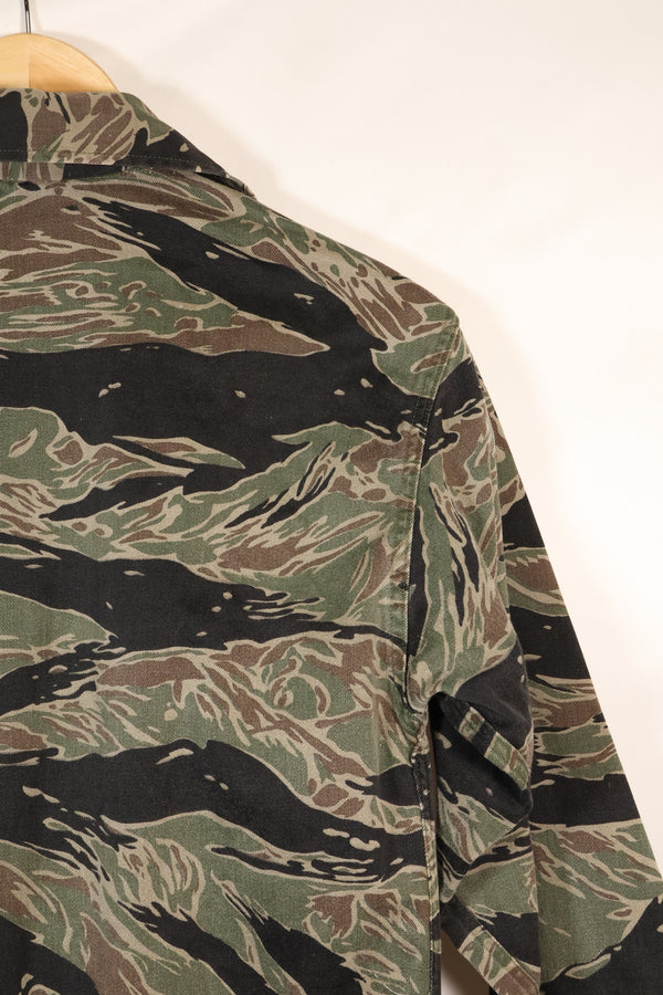 1960s Japanese Silver Tiger Asian Cut shirt, tiger stripe, used, no cuffs.