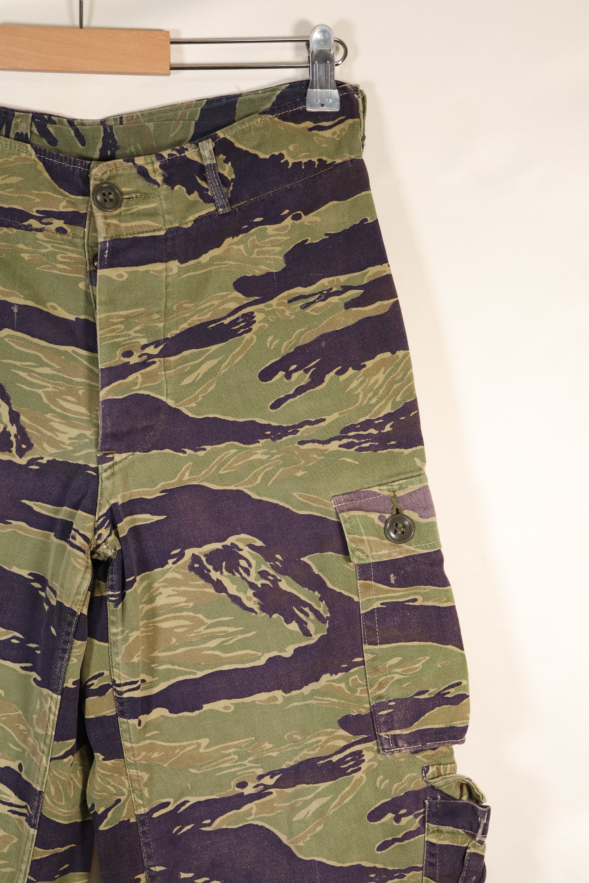 Late 1960s Gold Tiger Derivative Pattern Classic Pattern Tiger Stripe Pants Used