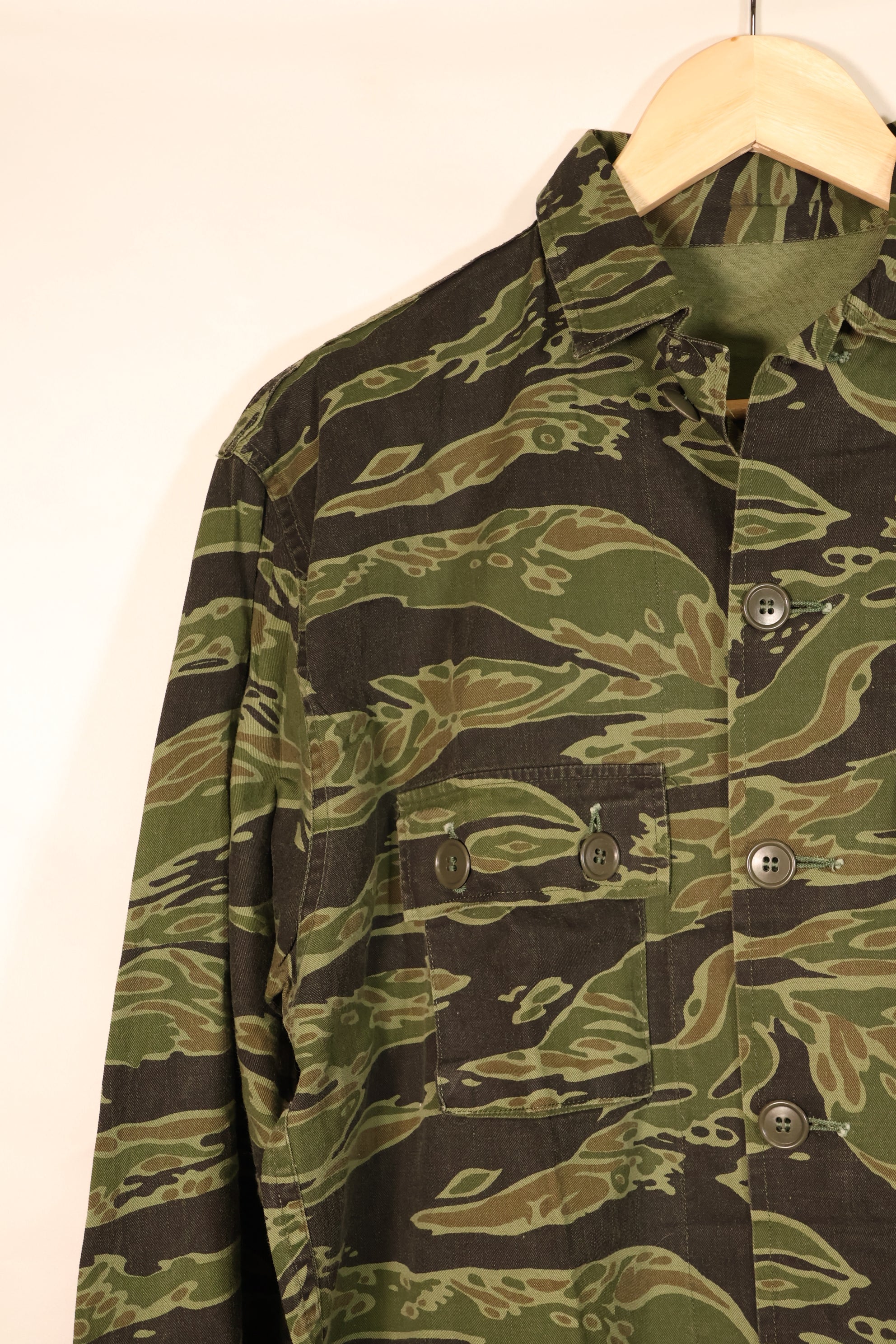 Late 1960s, Size M, Late War Lightweight, Dark-Colored, Tiger-Stripe Shirt, Used