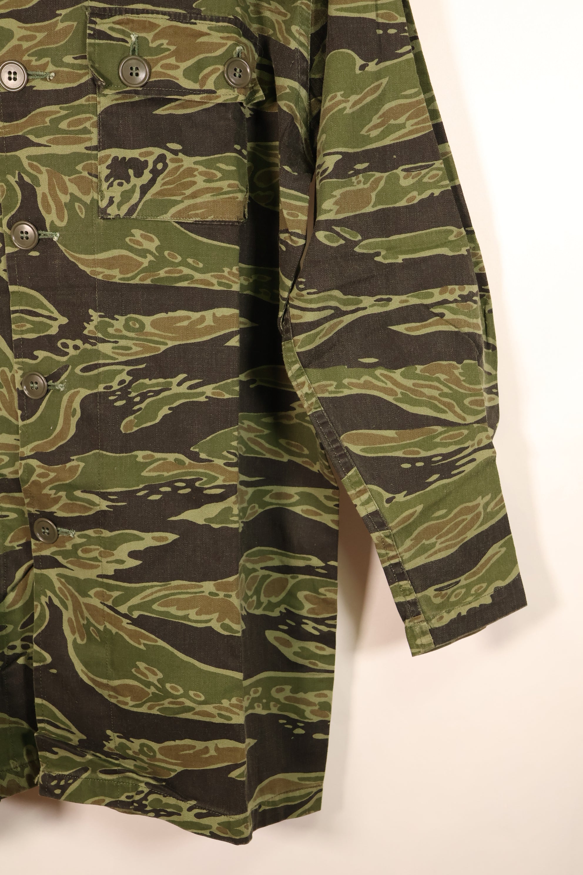 Late 1960s, Size M, Late War Lightweight, Dark-Colored, Tiger-Stripe Shirt, Used