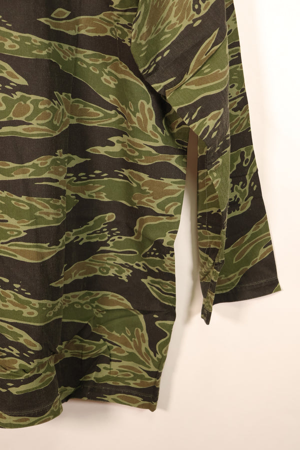Late 1960s, Size M, Late War Lightweight, Dark-Colored, Tiger-Stripe Shirt, Used