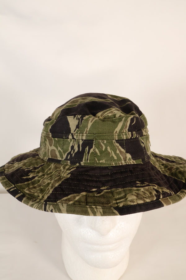 1960s, estimated size M, sewn in Okinawa, CISO cut, Okinawa Tiger boonie hat, used.