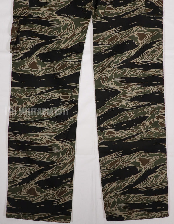 30% OFF [SCHEDULED TO SHIP MID-Nov] MADE IN JAPAN Silver Tiger Stripe Trousers Standard Edition