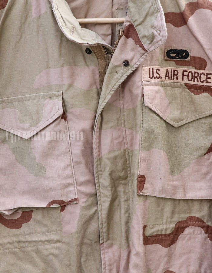 USAF 3C Desert Camouflage M65 Field Jacket, 1991, with insignia.