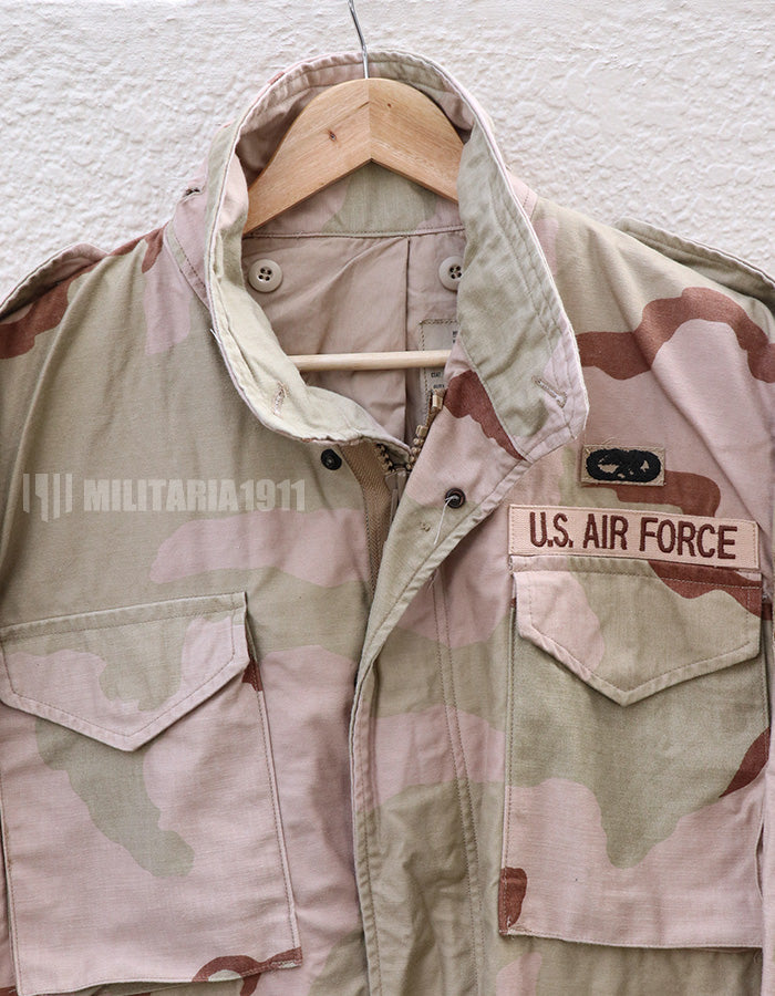 USAF 3C Desert Camouflage M65 Field Jacket, 1991, with insignia.