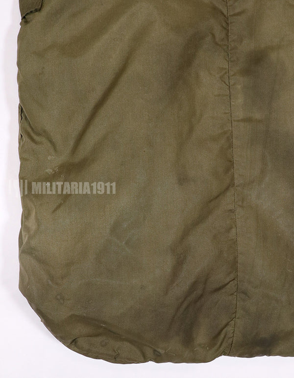 Original U.S. military release, 80's, helmet bag, poor condition, stained, age tag unreadable.