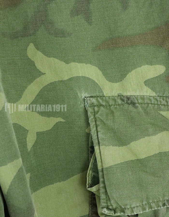 Original non ripstop fabric ERDL jungle fatigues pants, faded, scratched.